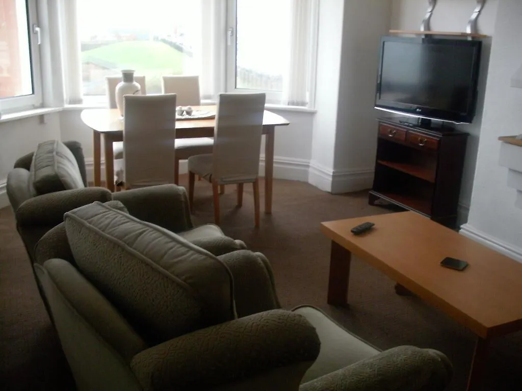 Derby Court - Family & Couples Only Apartment Blackpool